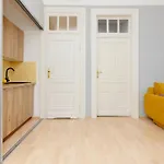 Sunny Lwowska Street Metro By Renters Appartement