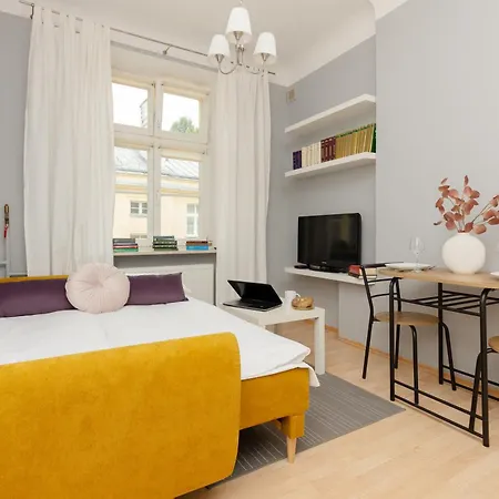 아파트 Sunny Lwowska Street Metro By Renters *