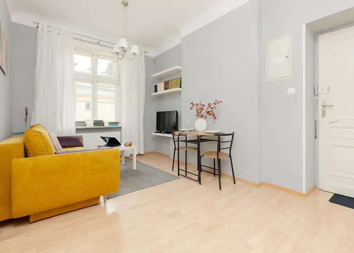 Sunny Lwowska Street Metro By Renters Appartamento