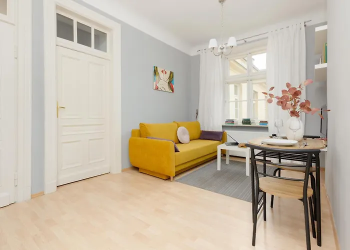 Sunny Lwowska Street Metro By Renters Appartamento